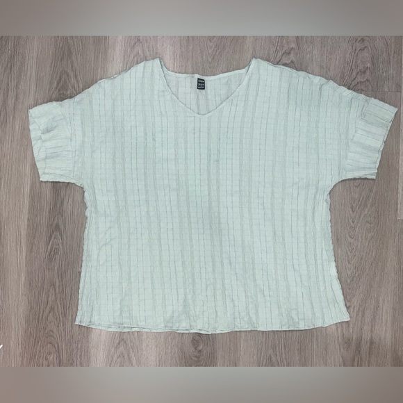 Shein Woman’s Oversized Textured Green Top Size Medium - Picture 3 of 5